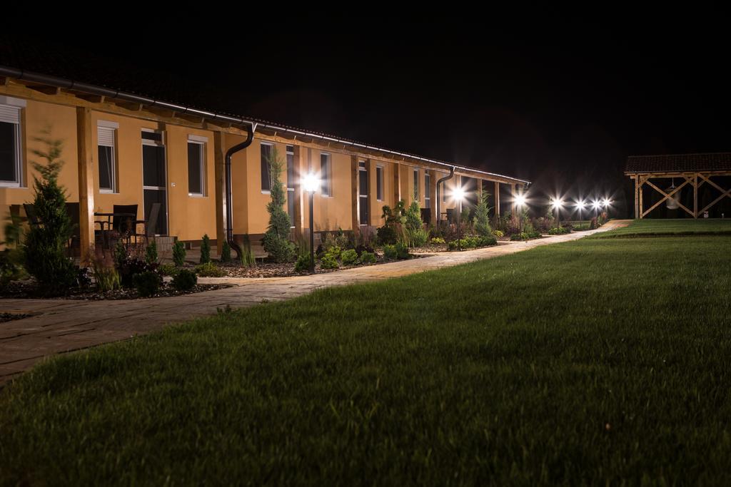 Relax Apartmanhaz Mórahalom 外观 照片