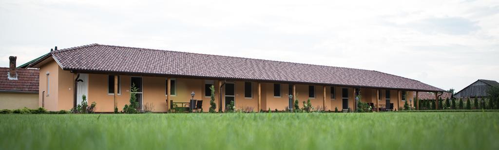 Relax Apartmanhaz Mórahalom 外观 照片